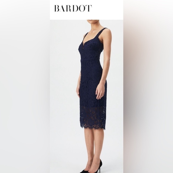 BARDOT Plus Size Adeline Midi Dress In Navy Lace size XXL W12 Figure Flattering! - Picture 1 of 12
